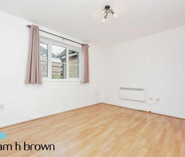 Lewes Close - Photo 3