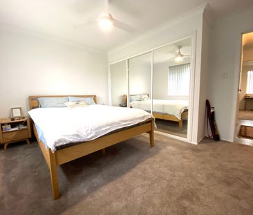 Refreshed 3 bedroom unit - Photo 6