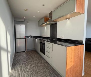 3 bedroom apartment to rent - Photo 4