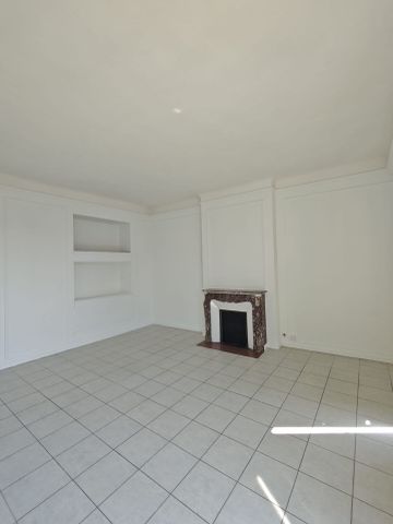 Appartement 5 pièces 183m2 MARSEILLE 8EME 2 300 euros - Photo 2