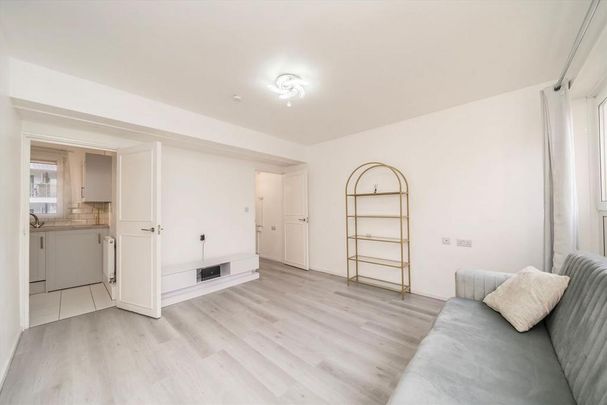 1 bedroom flat to rent - Photo 1