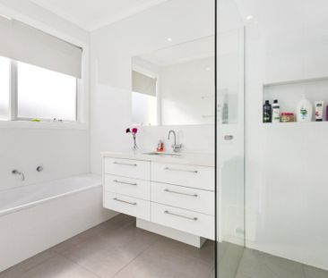 Superbly Renovated Low Maintenance Famly Home within Balwyn High School Zone - Photo 4