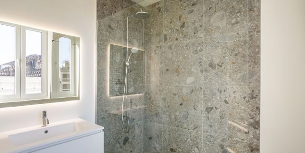 Appartement te huur in Antwerpen voor € 895 met 1 slaapkamer - Foto 1