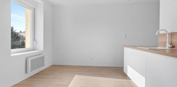 Location Appartement 2 pièces 39m² MONTIGNY LES METZ 57950 - Photo 2