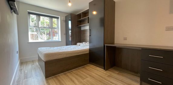 Studio Flat, Charndon Close, RG2 - Photo 2