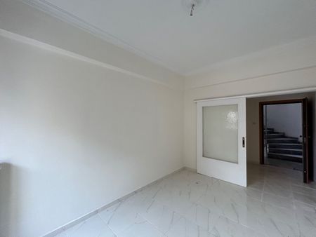 Διαμέρισμα για ενοικίαση Κέντρο (Νέος Κόσμος) - Φωτογραφία 3
