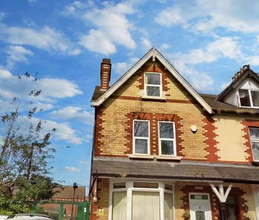 3 bedroom flat to rent - Photo 5