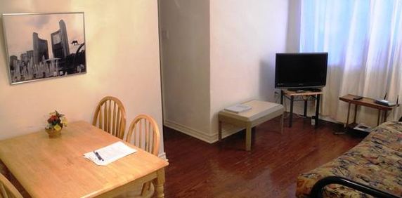 Lovely furnished 1-bedroom apartment, parking - Photo 2