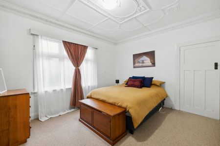 Sunny two bedroom home - Photo 4