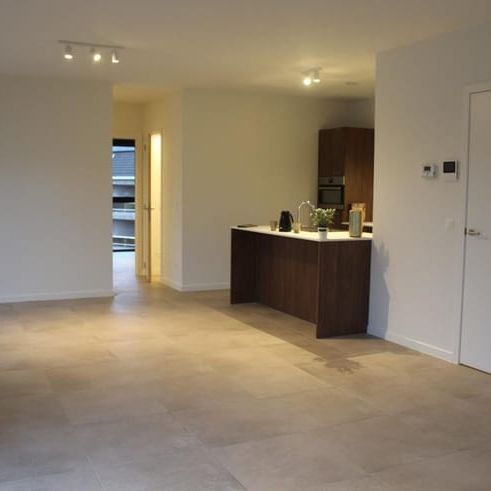 Appartement te huur - Photo 1