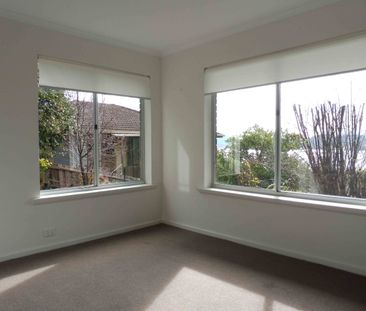 Private & Peaceful Townhouse - Photo 6