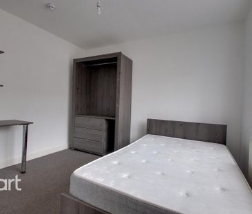 1 bedroom in a house share to rent - Photo 1