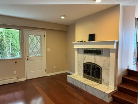 Breathtaking Ocean-View 5 Bedrooms, 4 Bathrooms, Prime Westside in White Rock! - Photo 5