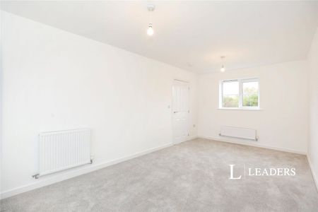 3 bedroom house to rent Collegiate Drive, CW9 - Photo 3