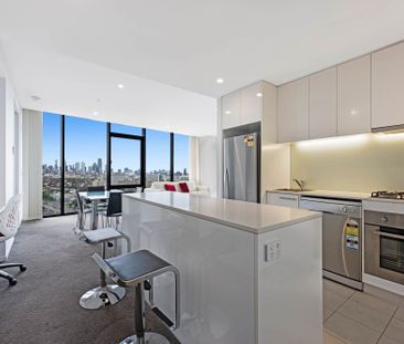 Furnished 2 bedroom Apartment with AMAZING views! Study nook! - Photo 5