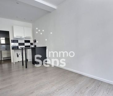 Location appartement - Lille VIEUX LILLE - Photo 3