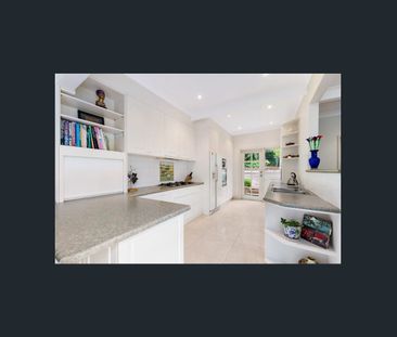 Spacious Family Home in Prestigious St Ives Location - Photo 5