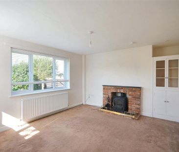 4 bedroom detached house to rent - Photo 2