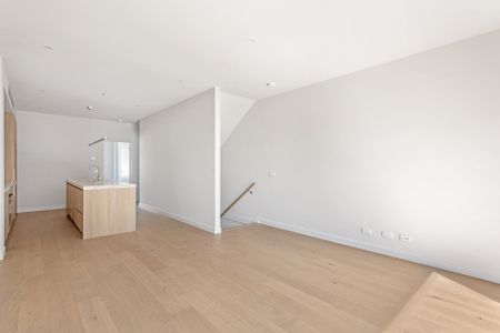 Thinking of selling? Contact our agent - Photo 3