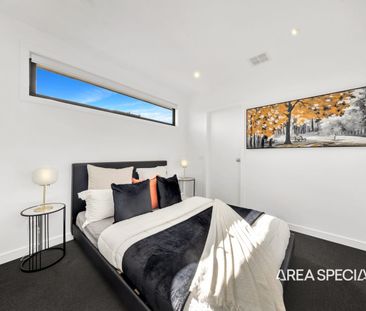 Modern Family home near all the amenities!!! - Photo 6