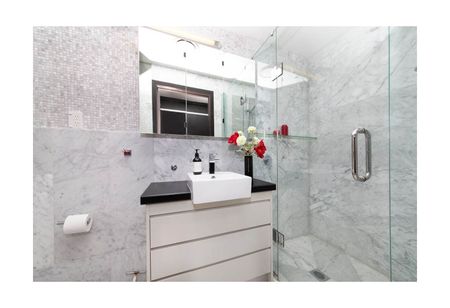 Penthouse Living - Photo 4