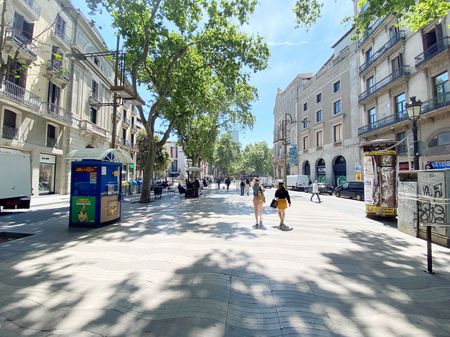 Espectacular piso en alquiler temporal junto a la Plaza Universitat, Barcelona - Photo 3