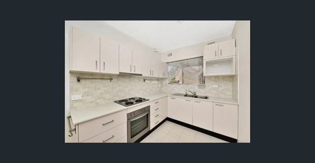 3 Bedroom unit for rent in Wiley park prime location - Photo 1