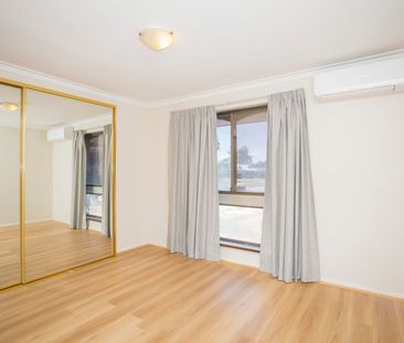 Move-In Ready Family Home! - Photo 5