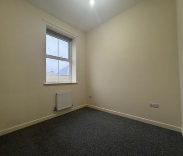 Terminus Road, Eastbourne - Photo 2