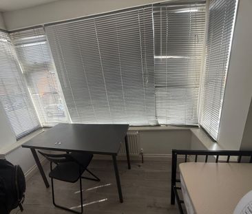 Studio Flat, Sherman Road, RG1 - Photo 6