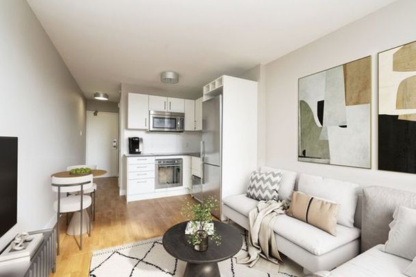 798 Richmond Street West - Photo 1