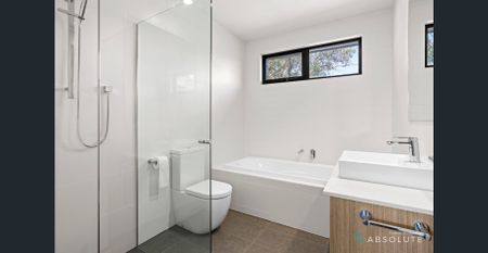 Modern Coastal Sanctuary Steps from the Park - Photo 4