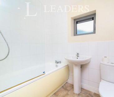 2 bedroom flat to rent - Photo 6