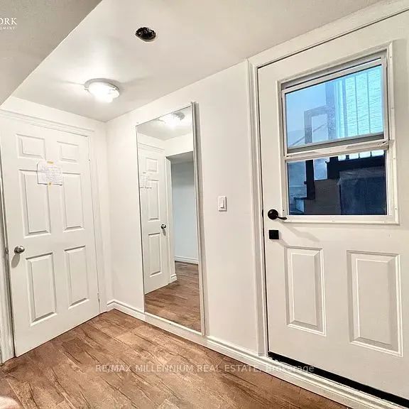 66 Overlord Crescent #Lower - Photo 1