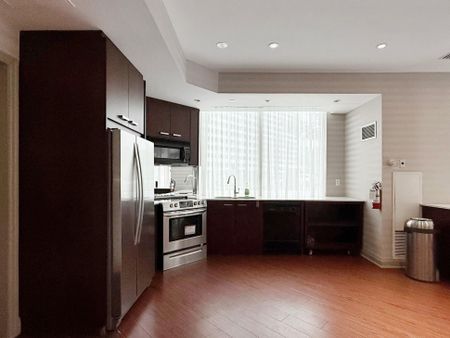 For Lease - 300 Bloor Street Unit# 1113, Toronto, Ontario - Photo 2