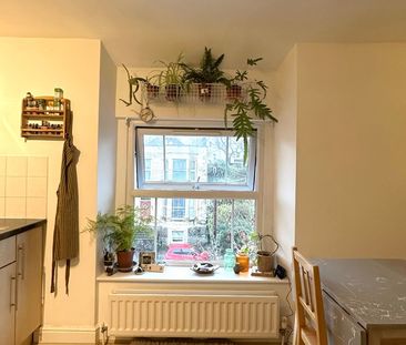 1 Bed Flat, Knowle Road, BS4 - Photo 2