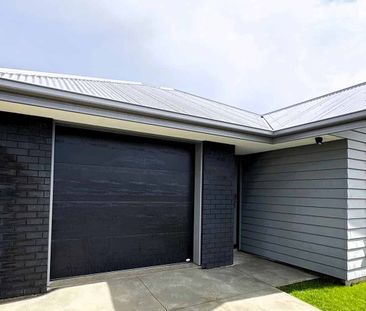 Luxury Living at The Fields - Photo 3