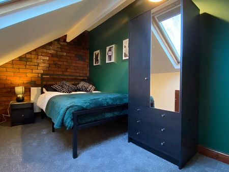 4 Bedroom Professionals House Share Room 2 - Photo 3