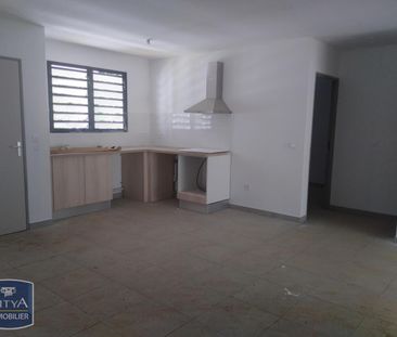 Location Appartement 2 pièces 49m² ST PIERRE 97410 - Photo 2