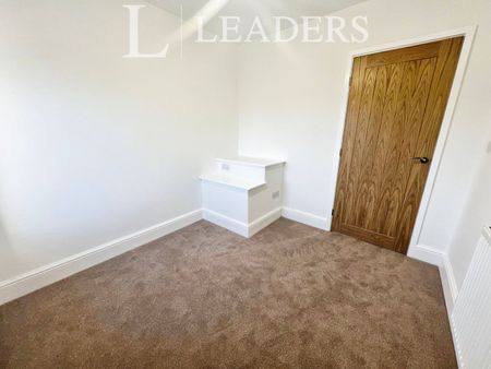 3 bedroom house to rent Shaw Lane, Stoke Prior, B60 - Photo 2