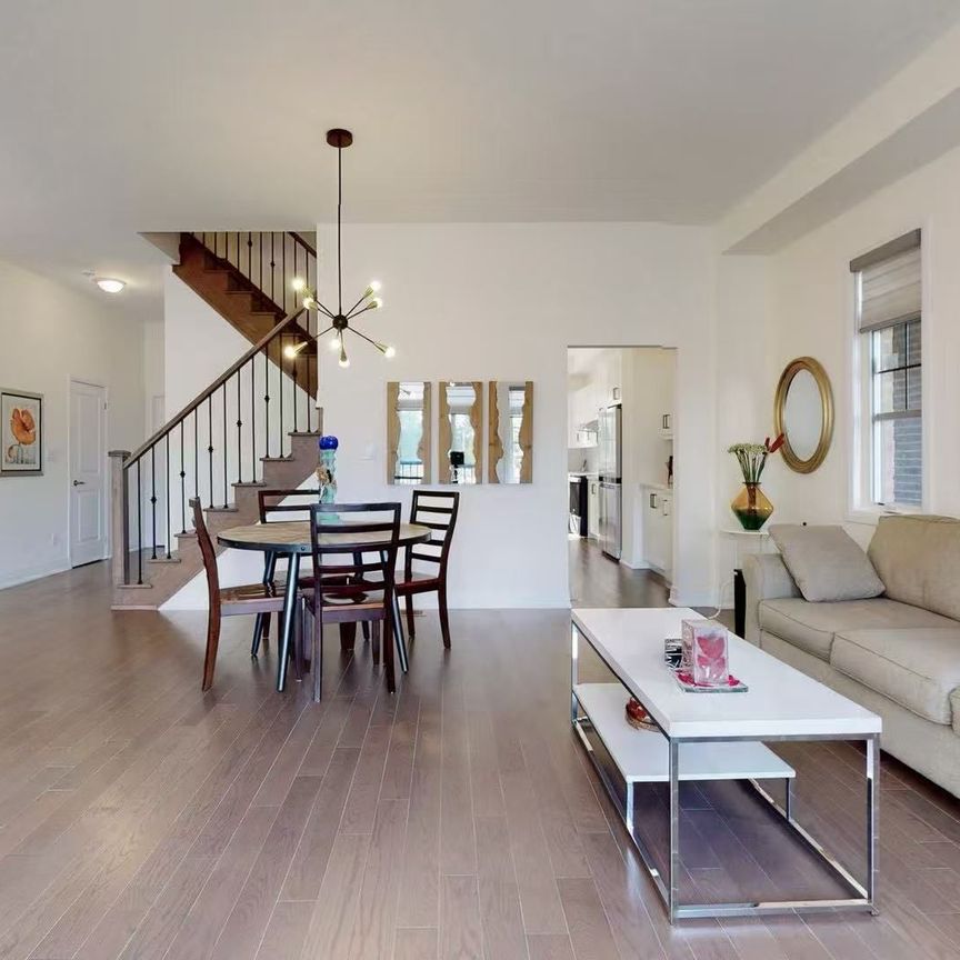 For Lease - 2123 Royal Gala Circle Unit# Master Suite, Mississauga, Ontario - Photo 1