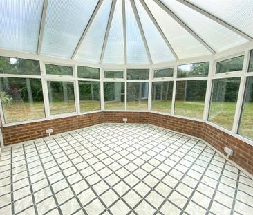 4 bedroom detached house to rent - Photo 1