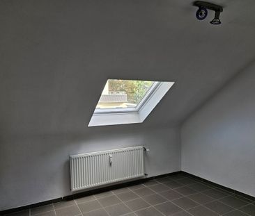 Moderne Dachgeschosswohnung in ruhiger Lage - Photo 5