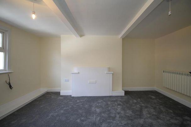 3 bedroom maisonette to rent - Photo 1