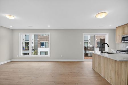 For Lease - 1405 Creekway Private, Kanata, Ontario - Photo 2