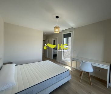 Alquiler Chalet Pareado en Monte de la Villa, Villaviciosa De Odón - Photo 6