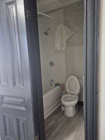 For Lease - 607 QUEENS Avenue Unit# Bedroom 1, London East, Ontario - Photo 3