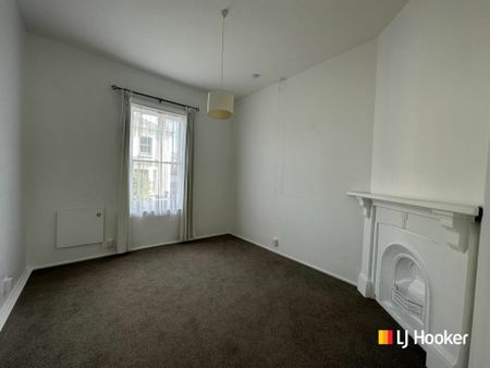 Immaculately presented home - Photo 3
