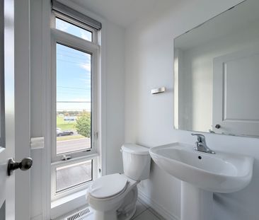 For Lease - 110 Blick Crescent, Aurora, Ontario - Photo 5