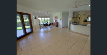 SPACIOUS,MODERN AND GREAT LOCATION - Photo 2